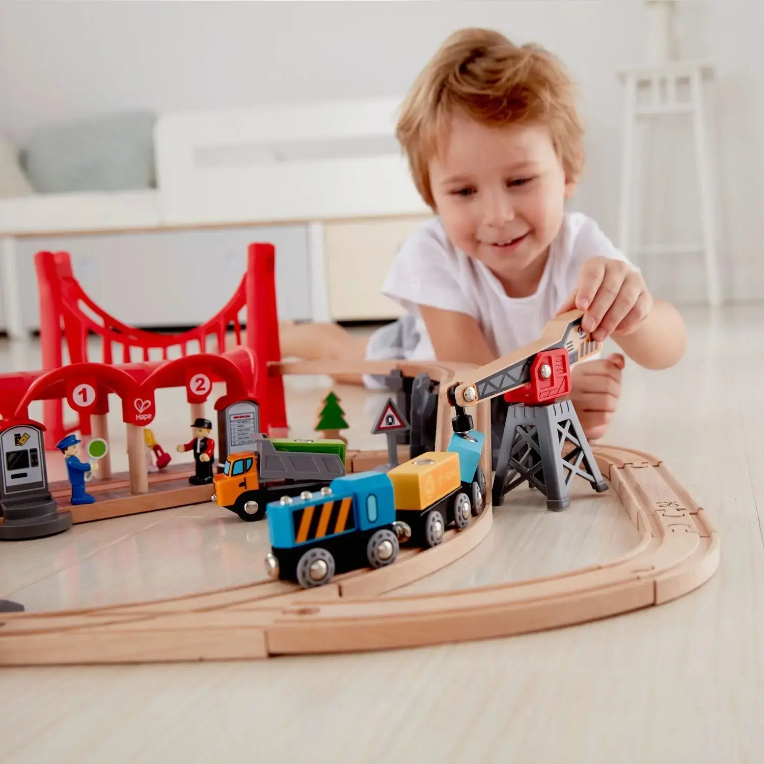 Hape Wooden Busy City Train Rail Set - Image 3