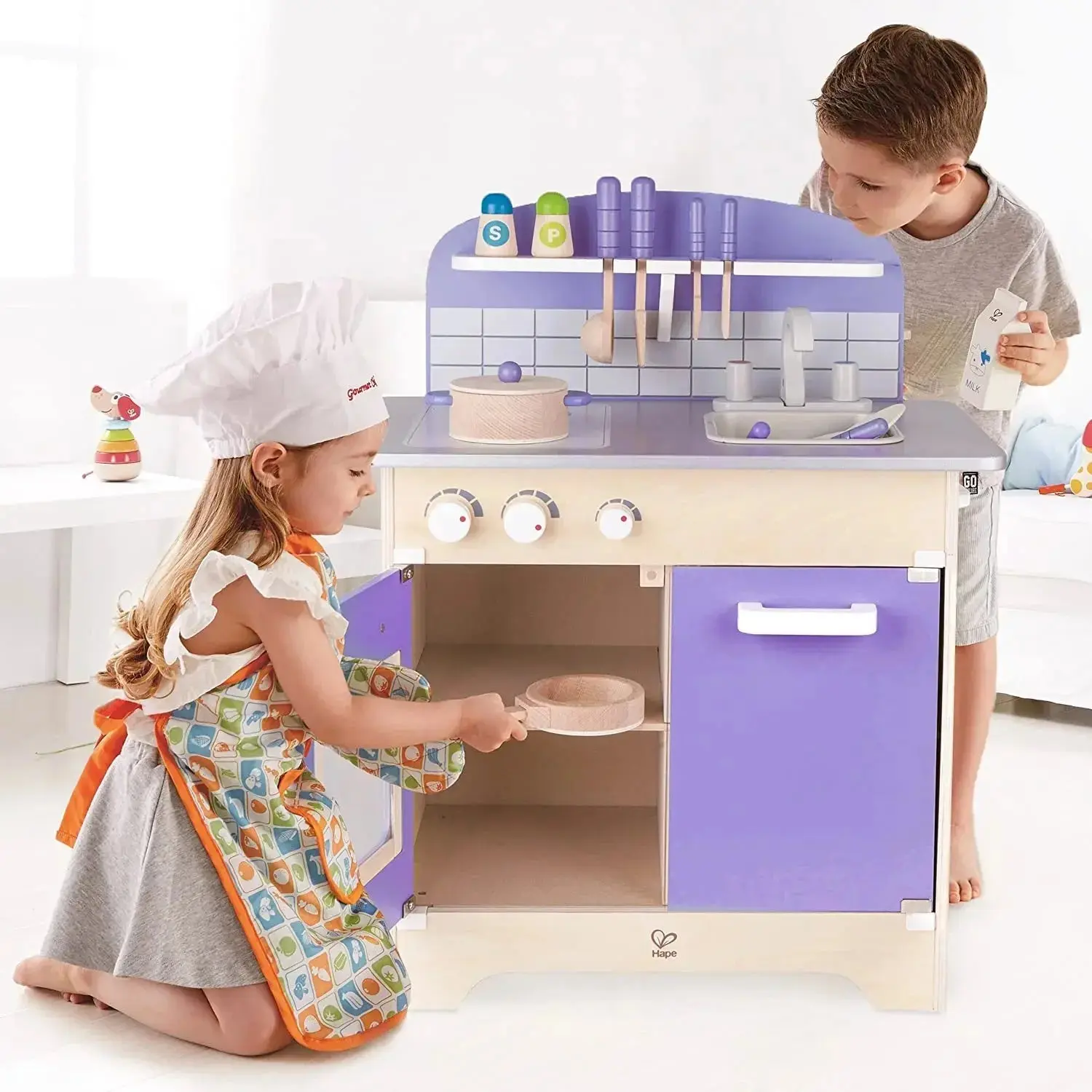 Hape Gourmet Kitchen with Cook - Image 5