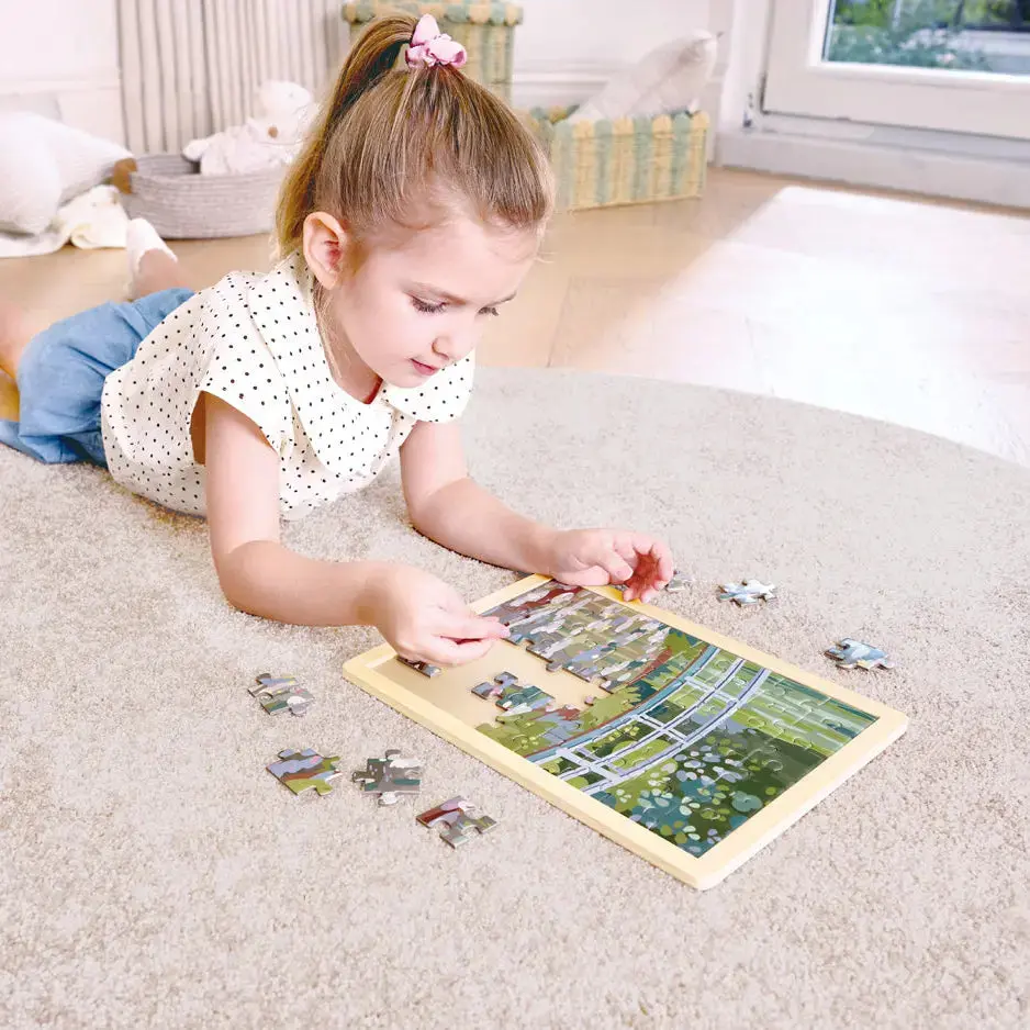 Monet Water-Lily Garden Puzzle - Image 3
